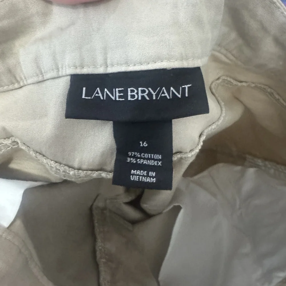 NWT Lane Bryant Mid Rise Short Chino Size 24 Khaki Flex Magic Waist Band